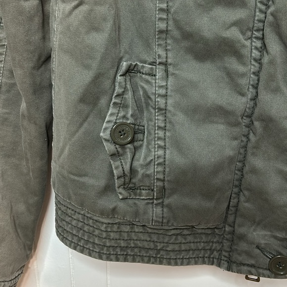 Abercrombie and Fitch Thinsulate Insulation Green Jacket - Preloved - Picture 9 of 16